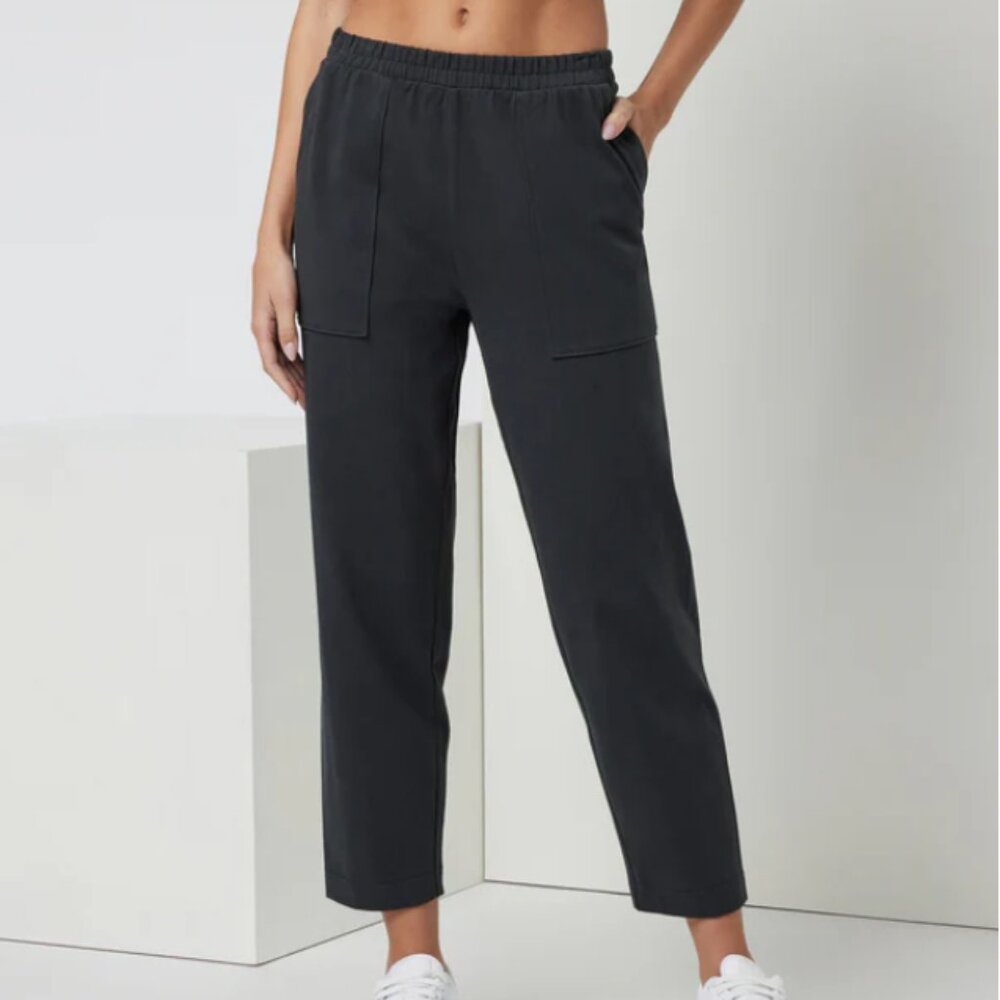 Vuori Mackenzie Pant in Washed Black